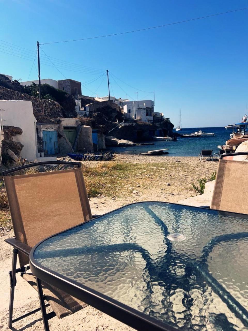 Seafront Apartment Kimolos